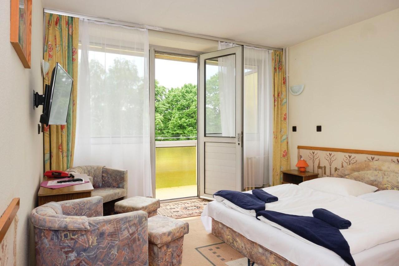 Hotel Lido Retro Balaton Vonyarcvashegy Esterno foto