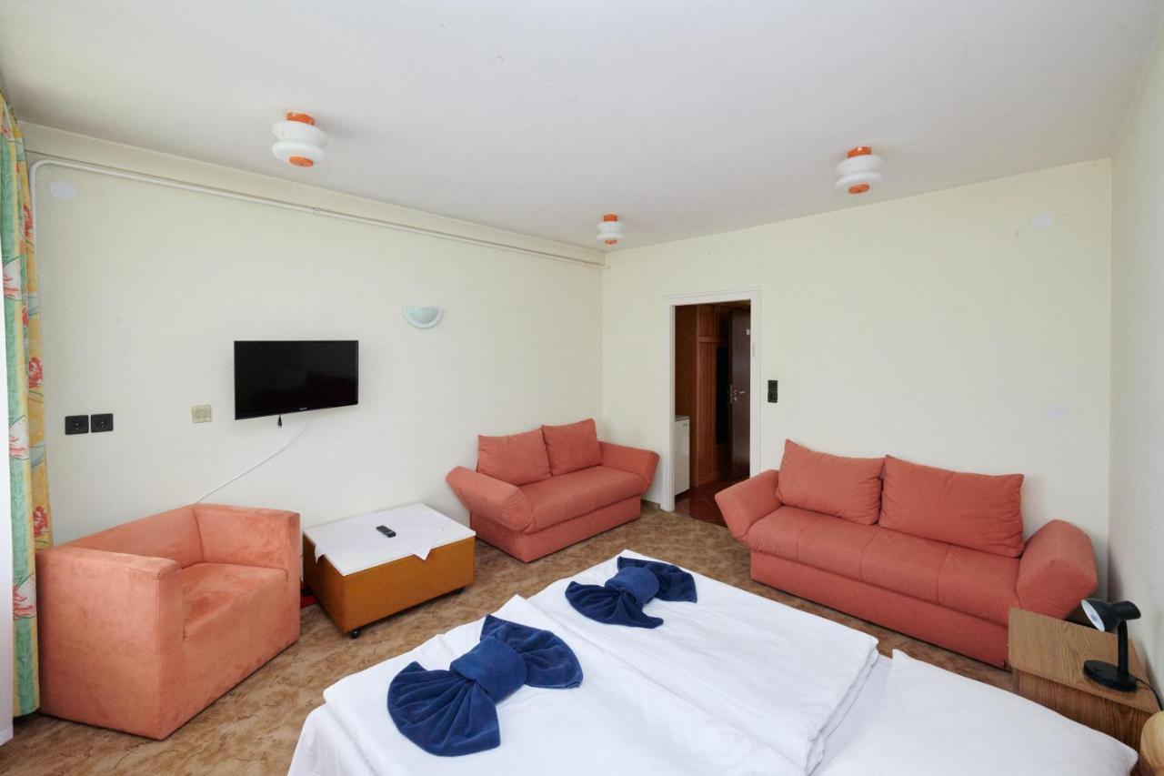 Hotel Lido Retro Balaton Vonyarcvashegy Esterno foto