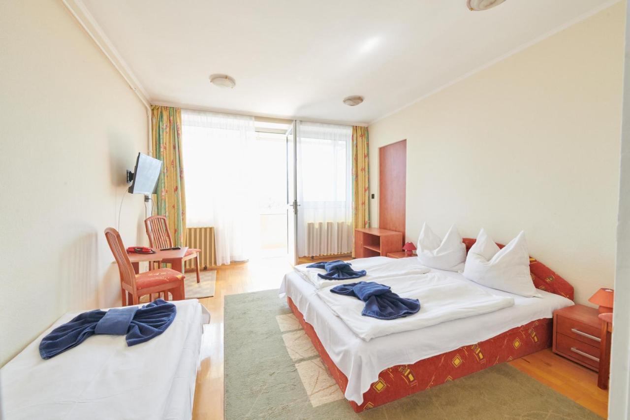 Hotel Lido Retro Balaton Vonyarcvashegy Esterno foto