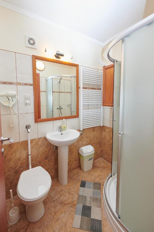 Hotel Lido Retro Balaton Vonyarcvashegy Esterno foto